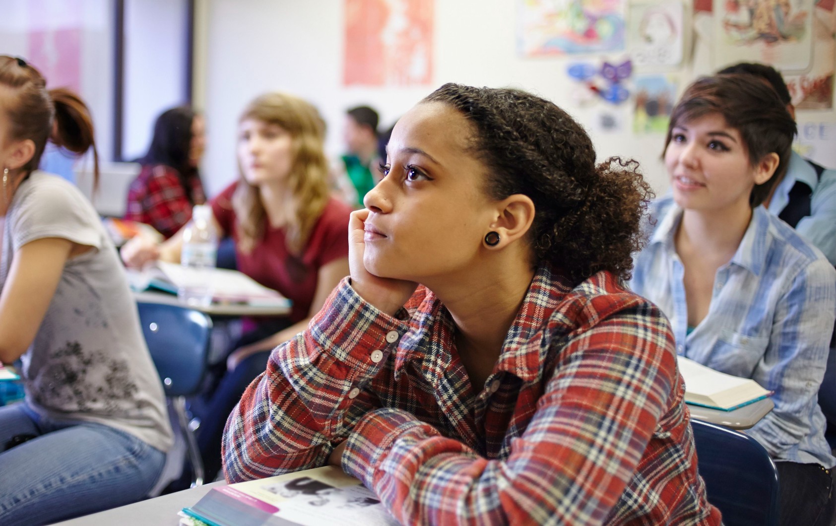 teenage-students-in-classroom